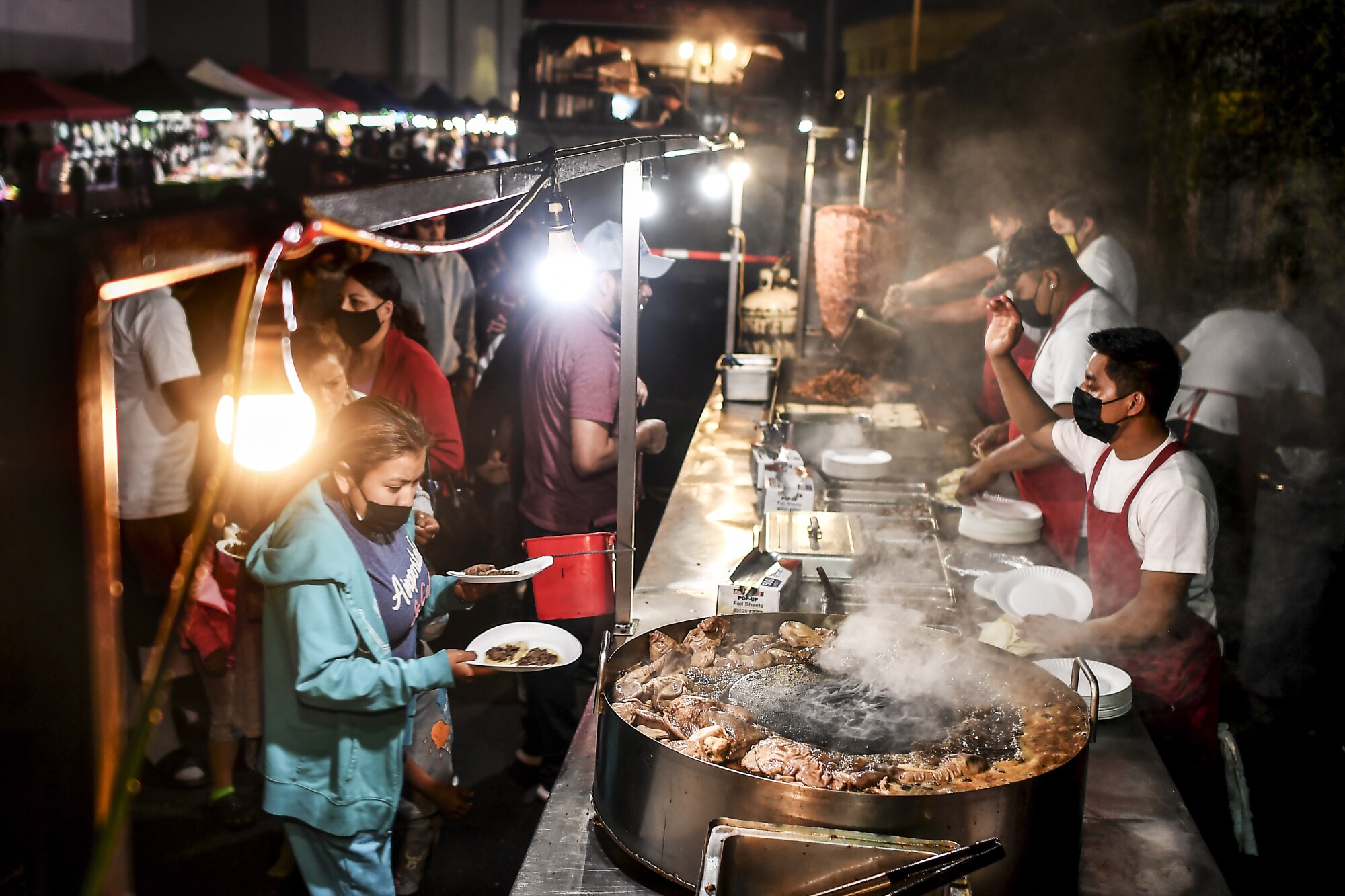 Avenue 26 night market in Lincoln Heights heats up. Take a look - Los Angeles Times