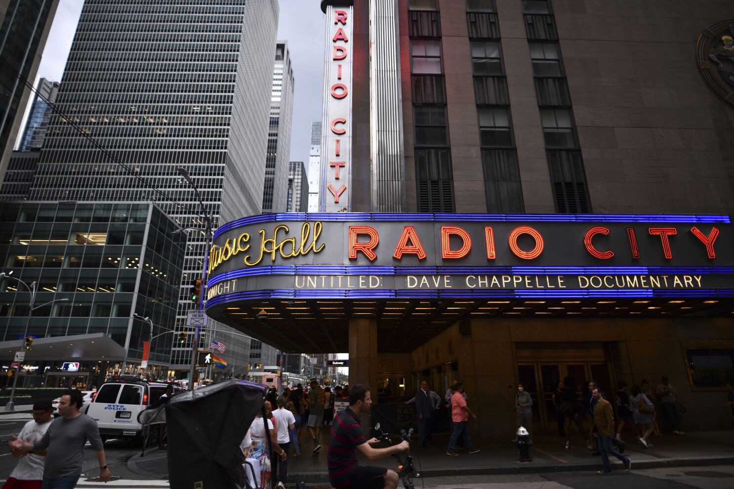 15 months later, Radio City reopens with Dave Chappelle - The San Diego  Union-Tribune