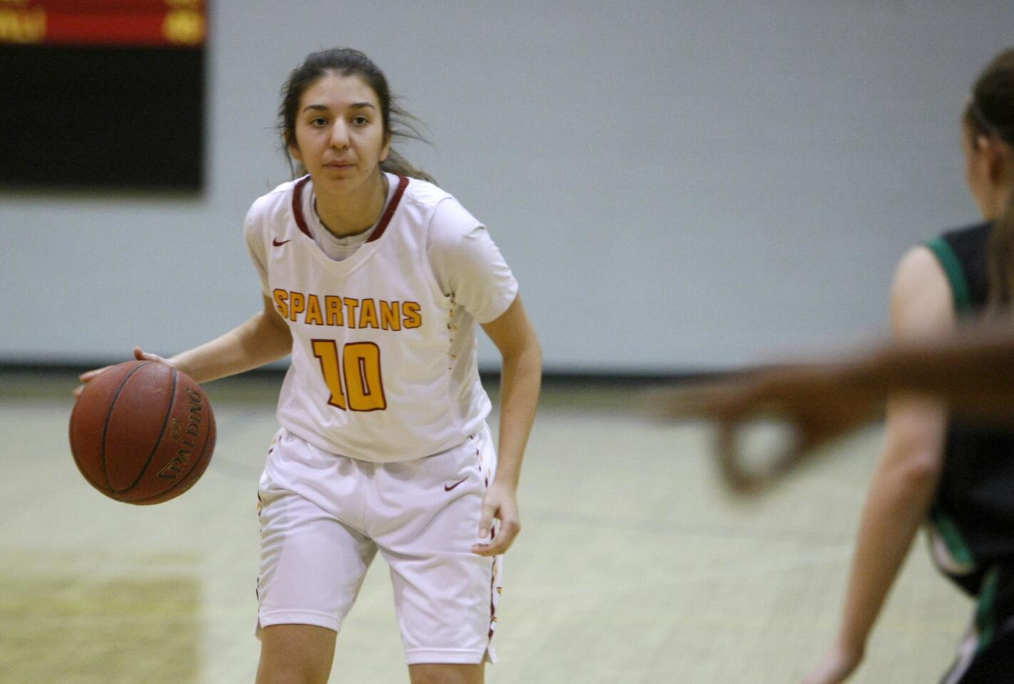 Photo Gallery: La Cañada High School girls basketball vs. Thousands Oaks High School