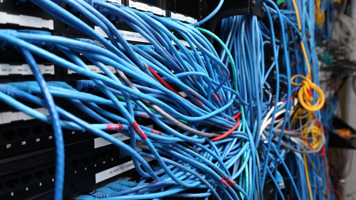 FCC Commissioner Michael O'Rielly's brief against municipal broadband doesn't make much more sense than this bundle of internet cables.