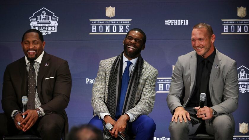 This year's class of Pro Football Hall of Fame inductees includes, from left, Ray Lewis, Randy Moss, and Brian Urlacher, at a news conference following the NFL Honors awards show on Saturday in Minneapolis.