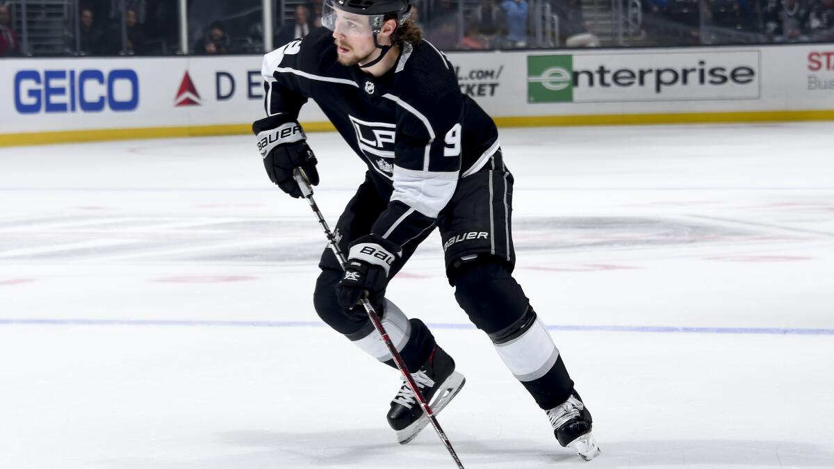 Kings extend Adrian Kempe with four-year deal