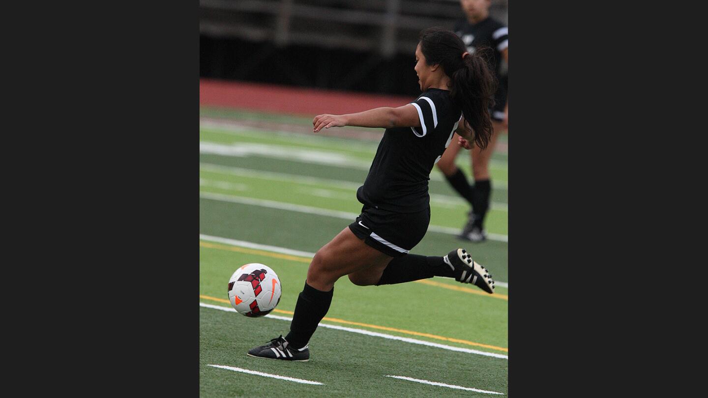 Photo Gallery: La Cañada vs. FSHA in non-league girls' soccer