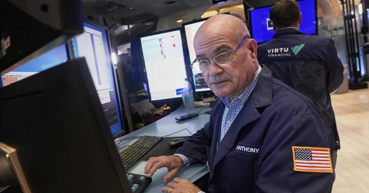 US stocks slip again as Wall Street’s rally loses steam US stocks slip again as Wall Street’s rally loses steam