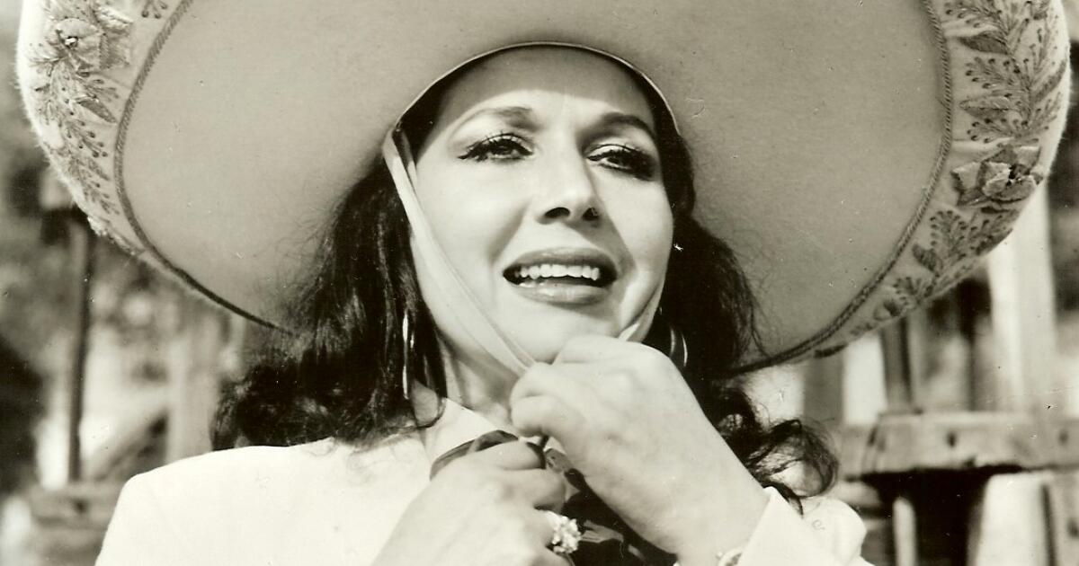 Flor Silvestre, beloved Mexican singer, actress and musical matriarch, dies at 90 - Los Angeles Times
