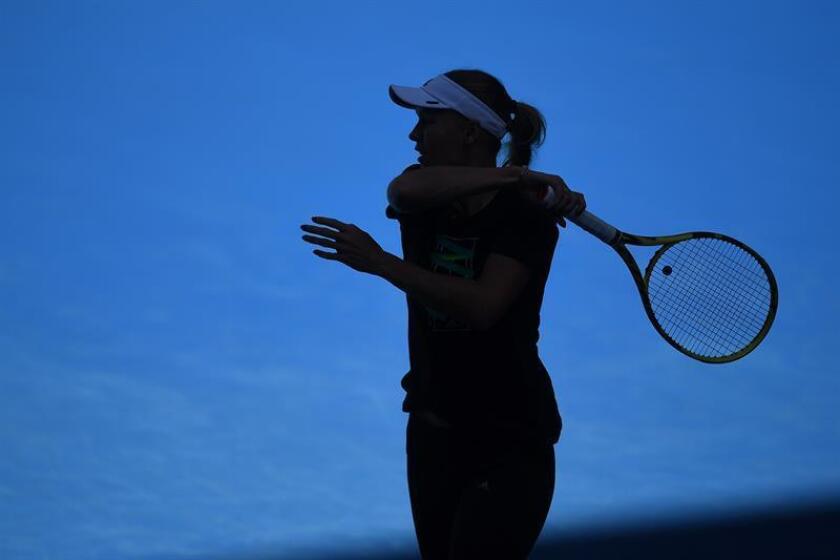 La danesa Caroline Wozniacki, tercera favorita en Melbourne, aseguró que es algo positivo regresar al Open de Australia como defensora del título. EFE