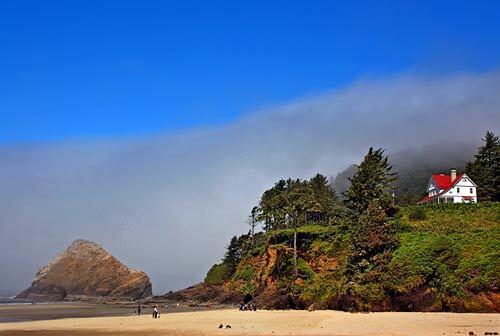 Heceta Head Lighthouse Bed & Breakfast, Ore.