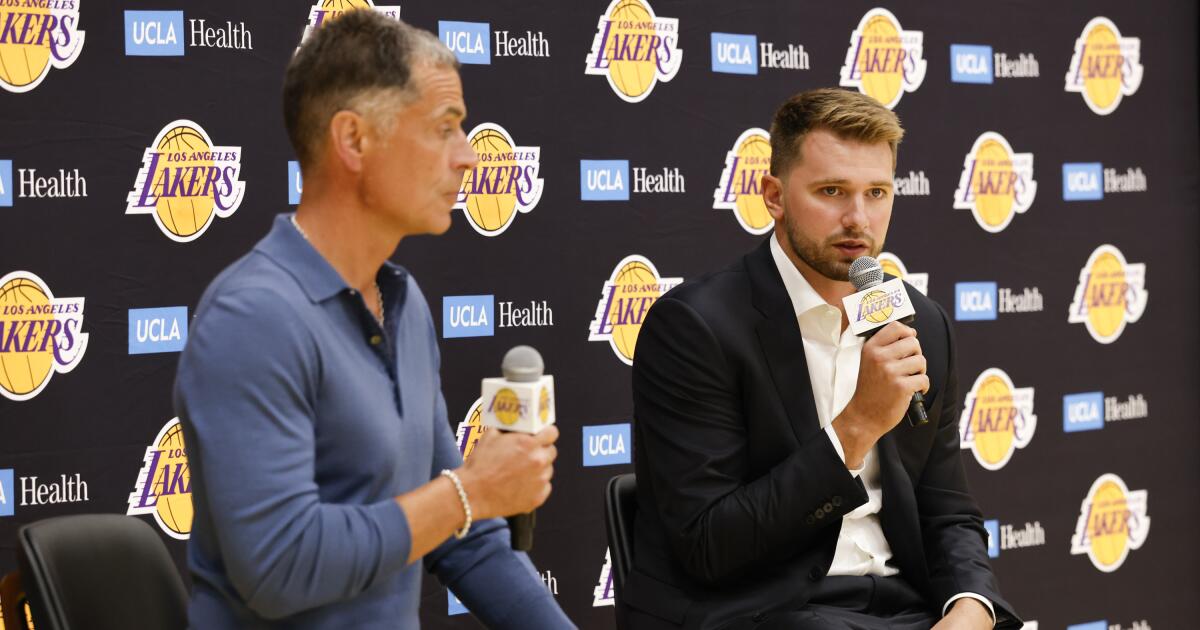 Commentary: Lakers' commitment to Luka Doncic raises questions about LeBron James' role