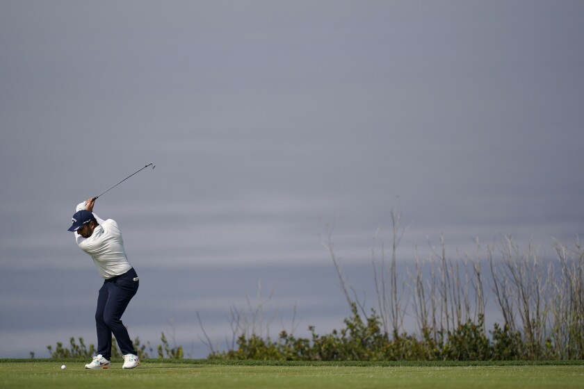 Francesco Molinari, of Italy, plays his shot from the fourth tee during the first round of the U.S. Open Golf Championship, Thursday, June 17, 2021, at Torrey Pines Golf Course in San Diego. (AP Photo/Gregory Bull)
