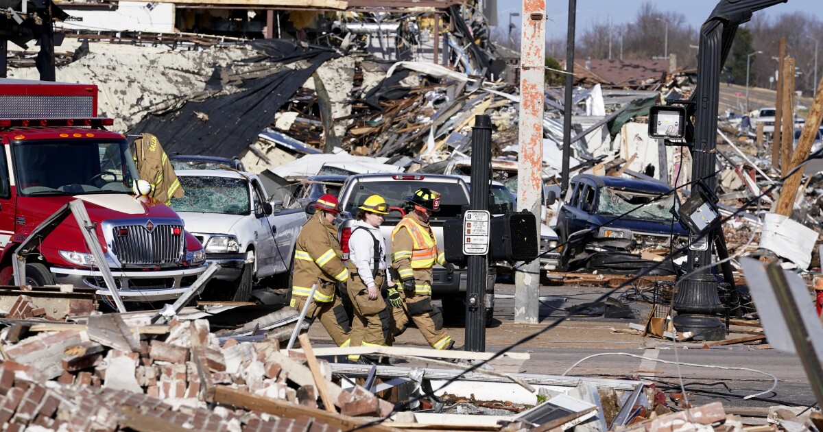 Storms Kill Dozens in 5 US States: A Monster Tornado Swept through