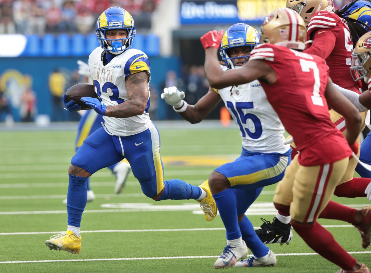 Kyren Williams flips an NFC West rivalry on its head in three-touchdown recreation for Rams 1 Rams running back Kyren Williams carries the ball against the San Francisco 49ers at SoFi Stadium.