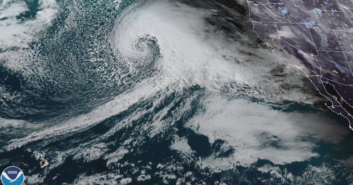 How atmospheric rivers and a bomb cyclone add up to mayhem How atmospheric rivers and a bomb cyclone add up to mayhem