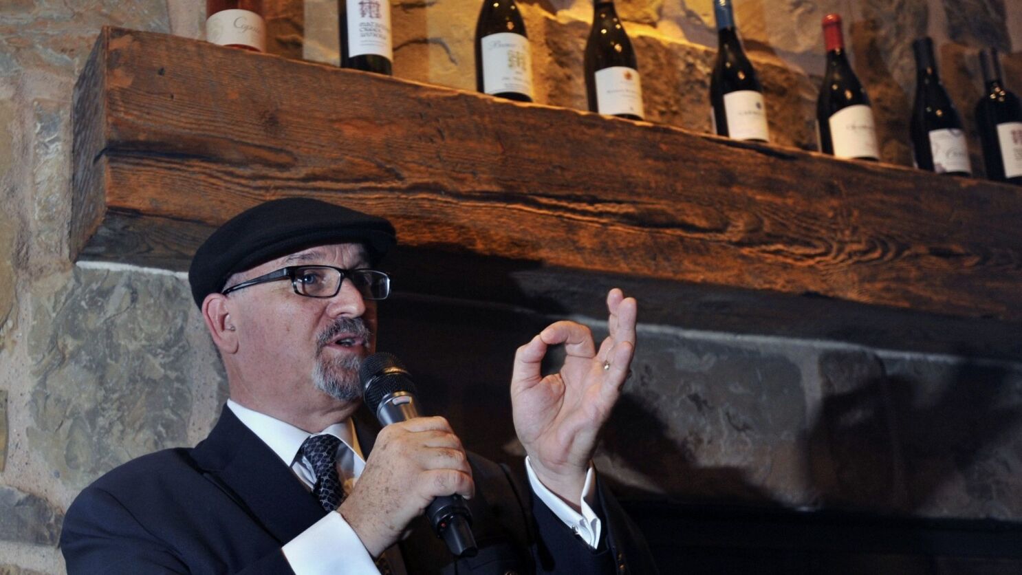Master sommelier Michael Jordan doesn't miss a drop explaining California fine wines - Los Angeles Times