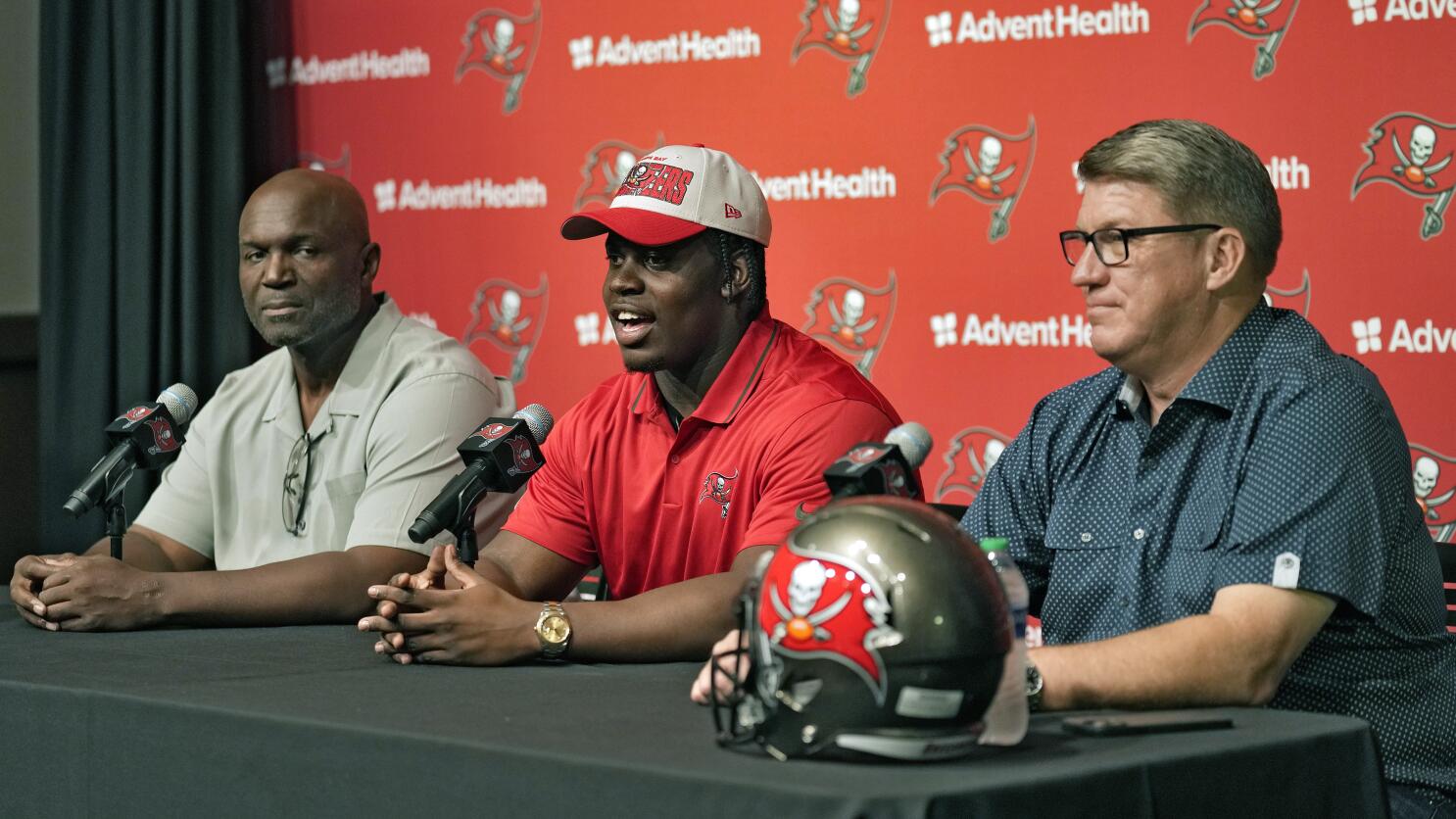 Entering post-Brady era, Bucs address pass rush in draft - The San Diego  Union-Tribune