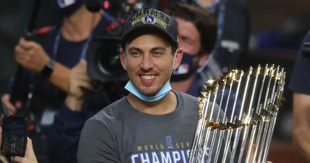 Dodgers Dugout: Dodgers make a surprising move
