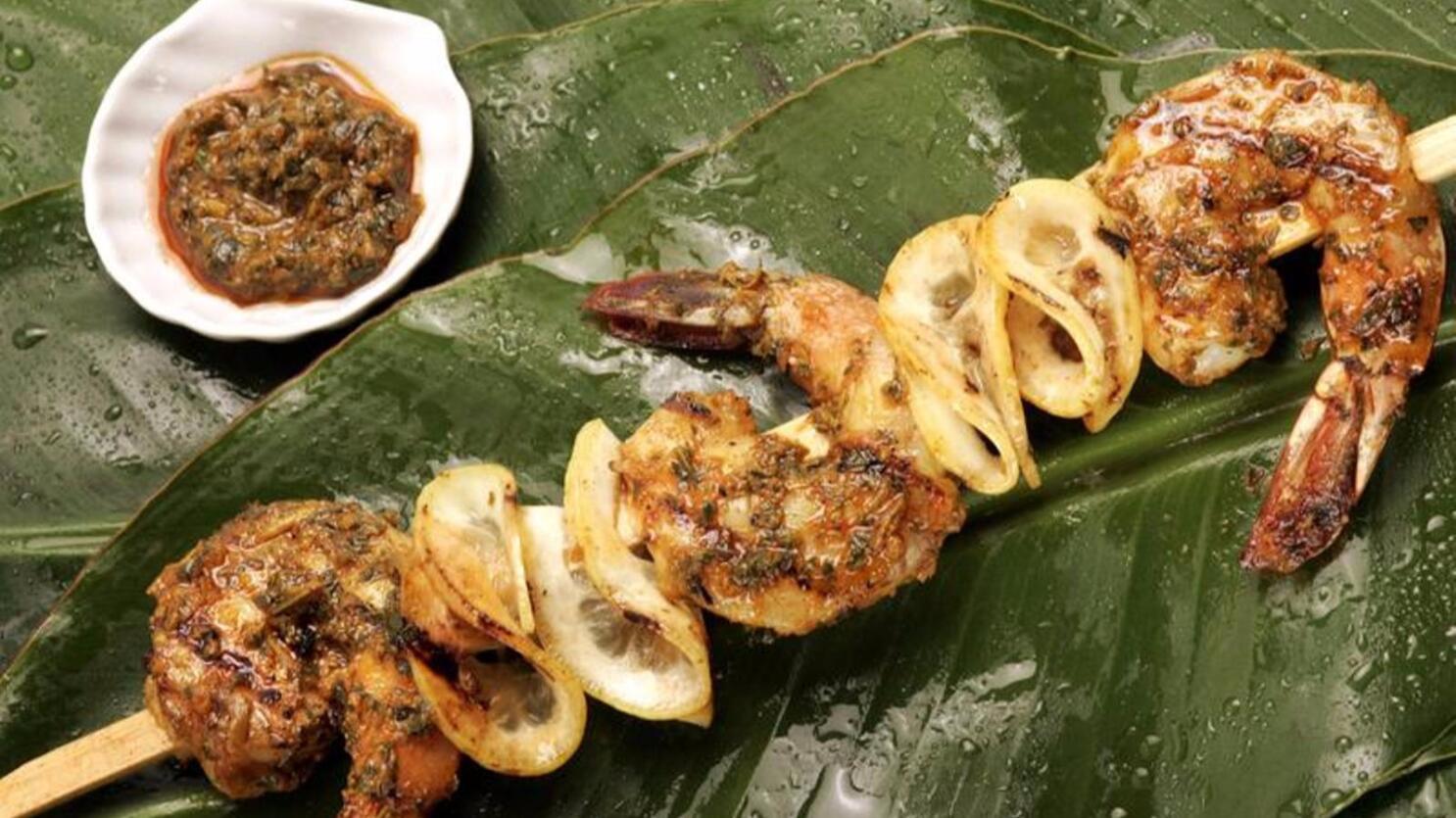 Barbecue Shrimp Grilled in Banana Leaves