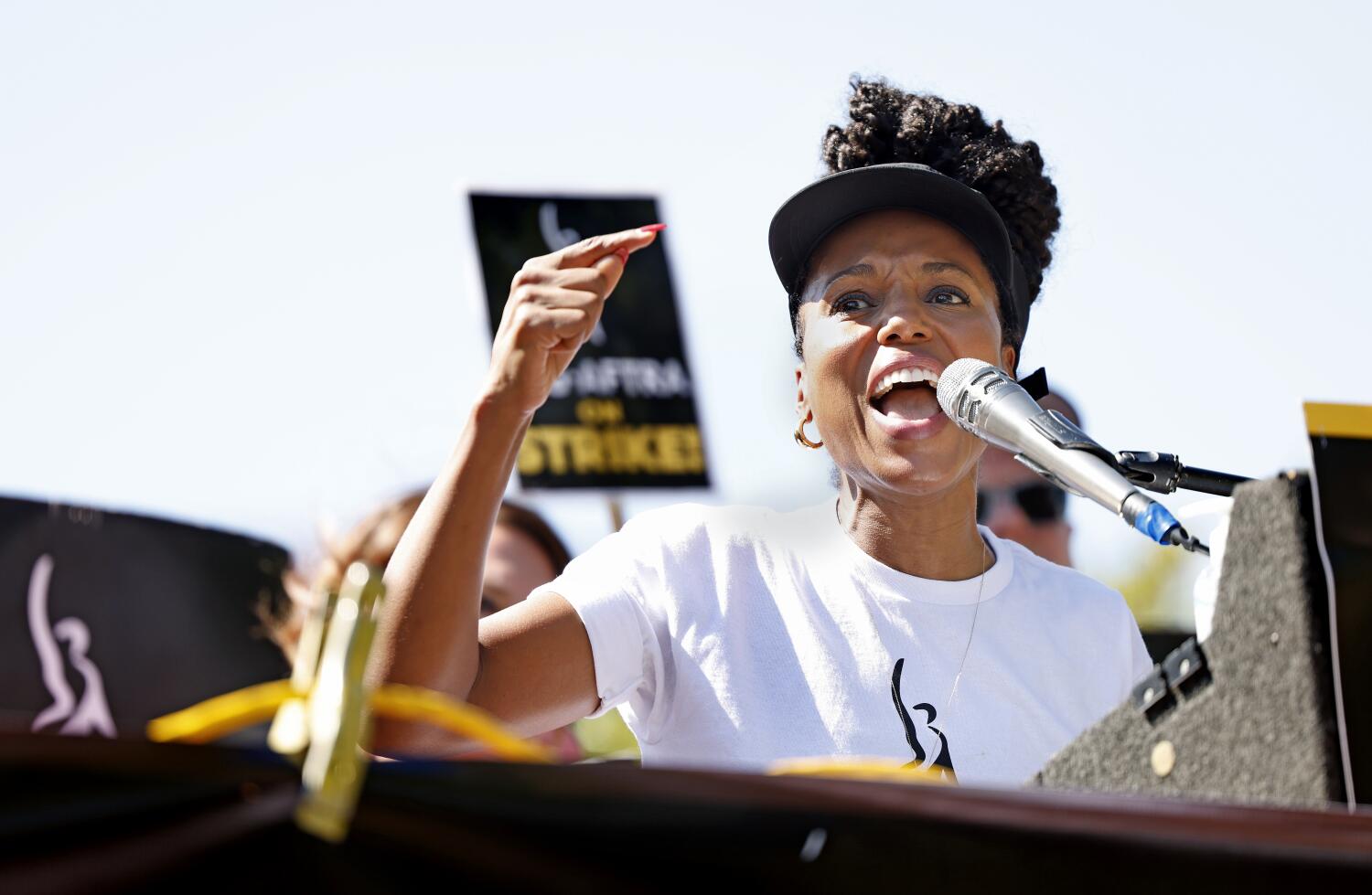 Hollywood unions rally near Disney amid strikes. 'They underestimated our resolve' 1