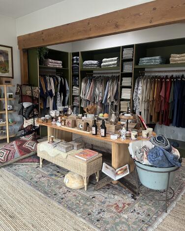 Turkish textiles and gifts in a store 