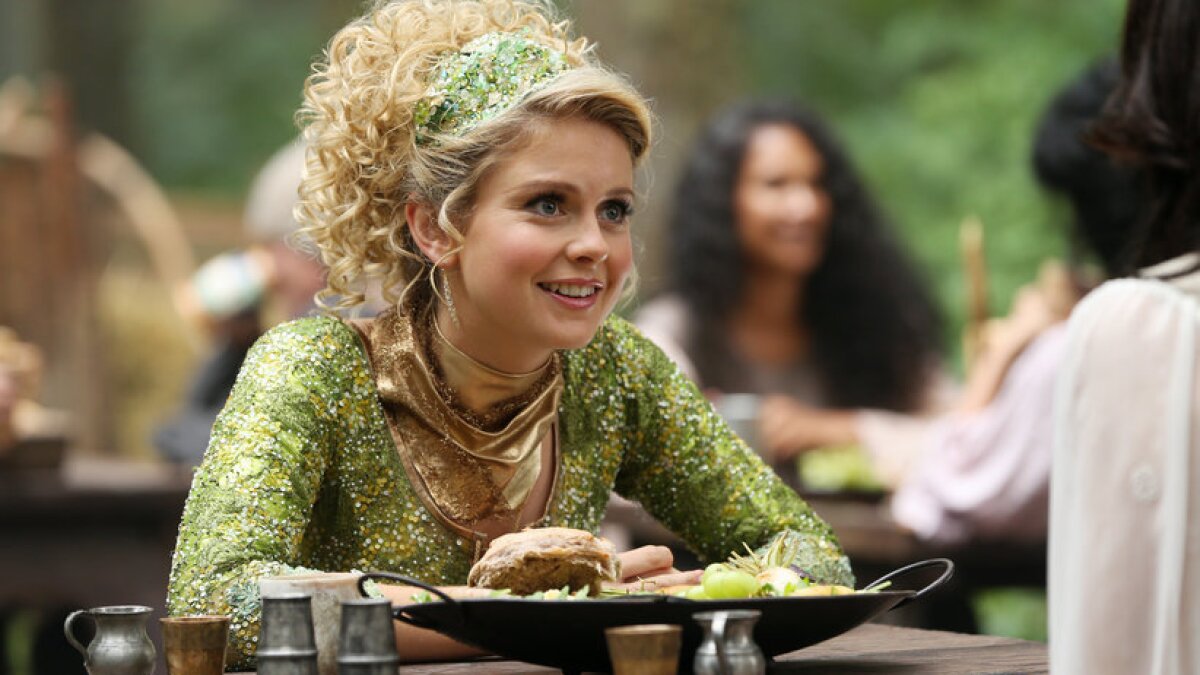 Once Upon A Time Recap Tinkerbell Debuts In Quite A Common Fairy Los Angeles Times