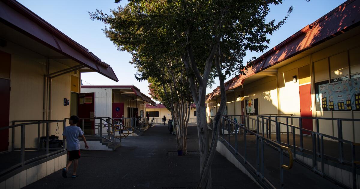 Utiliser les fonds réservés pour refroidir les écoles californiennes, pas pour les équiper