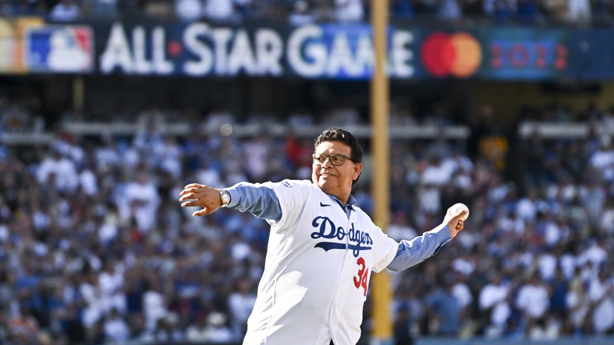 Dodgers celebrate Fernando Valenzuela's number retirement - Los