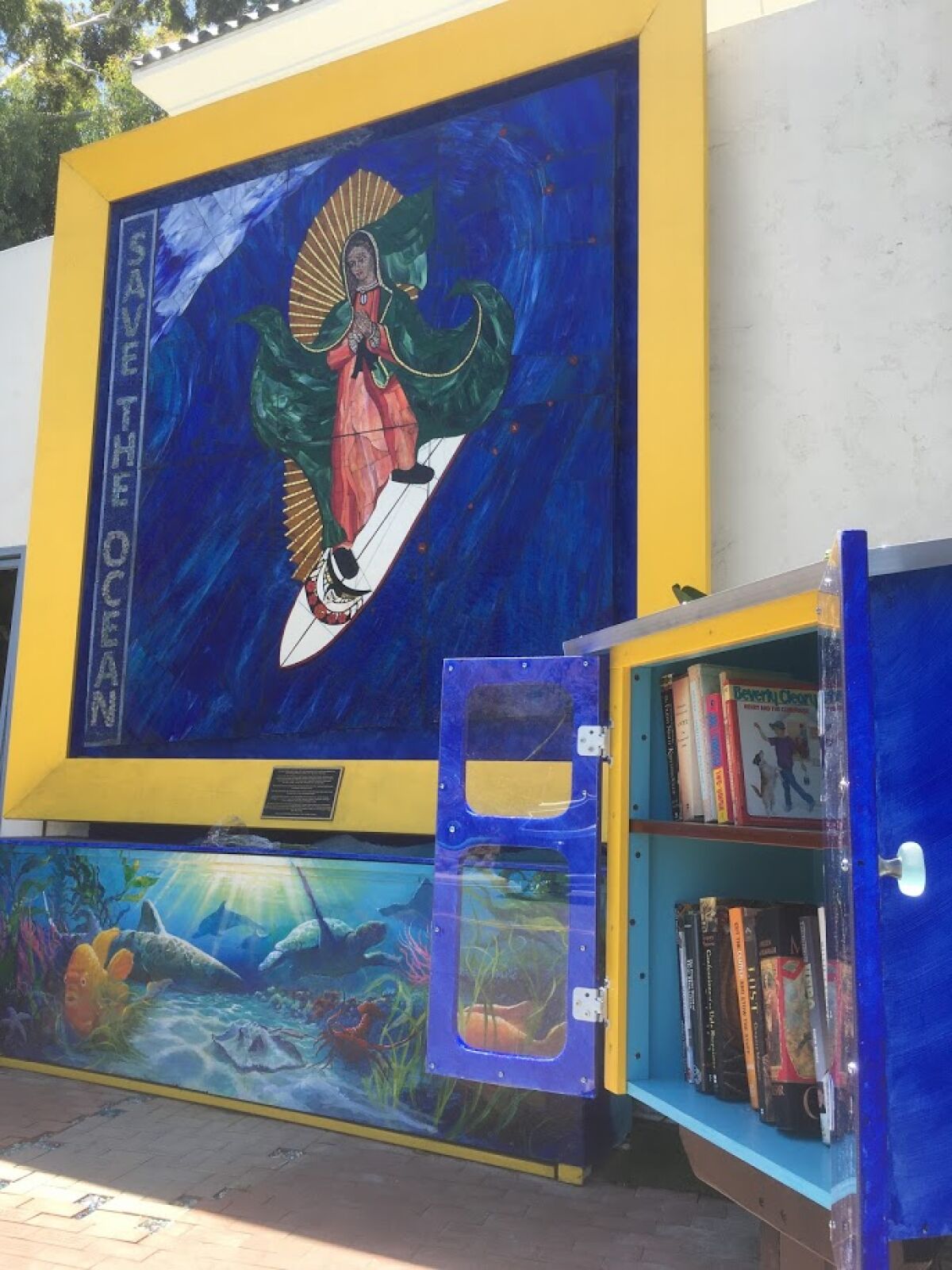 The new Little Free Library is located at the corner of Highway 101 and Encinitas Boulevard behind Leucadia Pizzeria.