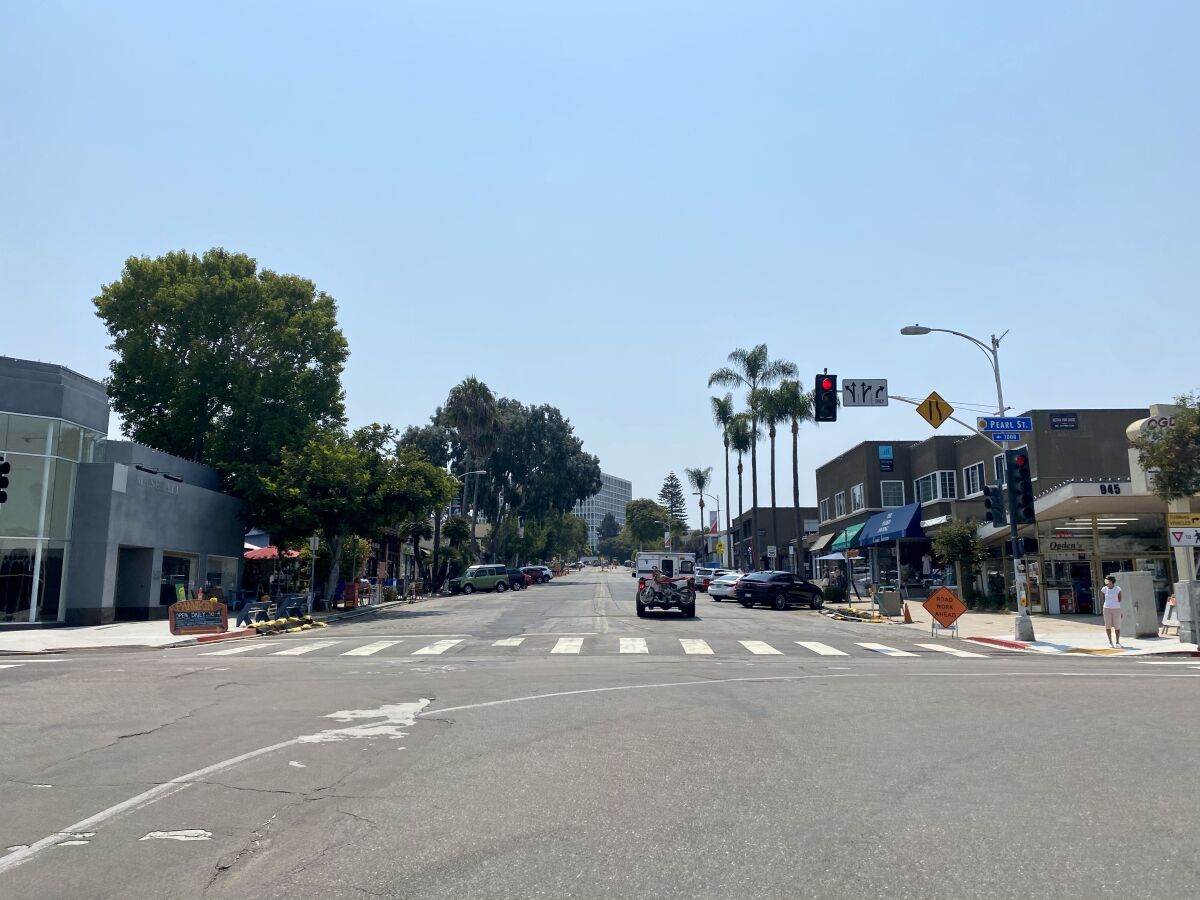La Jolla Traffic & Transportation voted to recommend that San Diego study the intersection at Pearl Street and Girard Avenue.