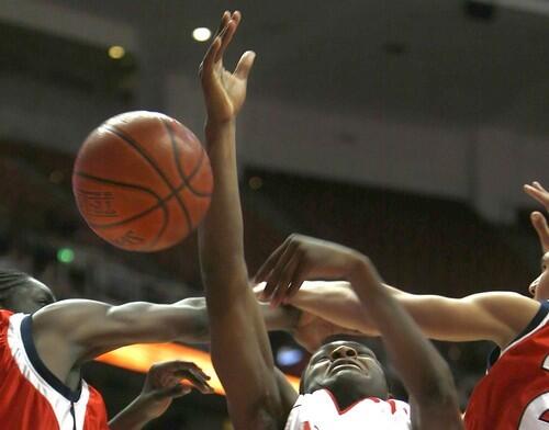 Gary Franklin Jr. layup