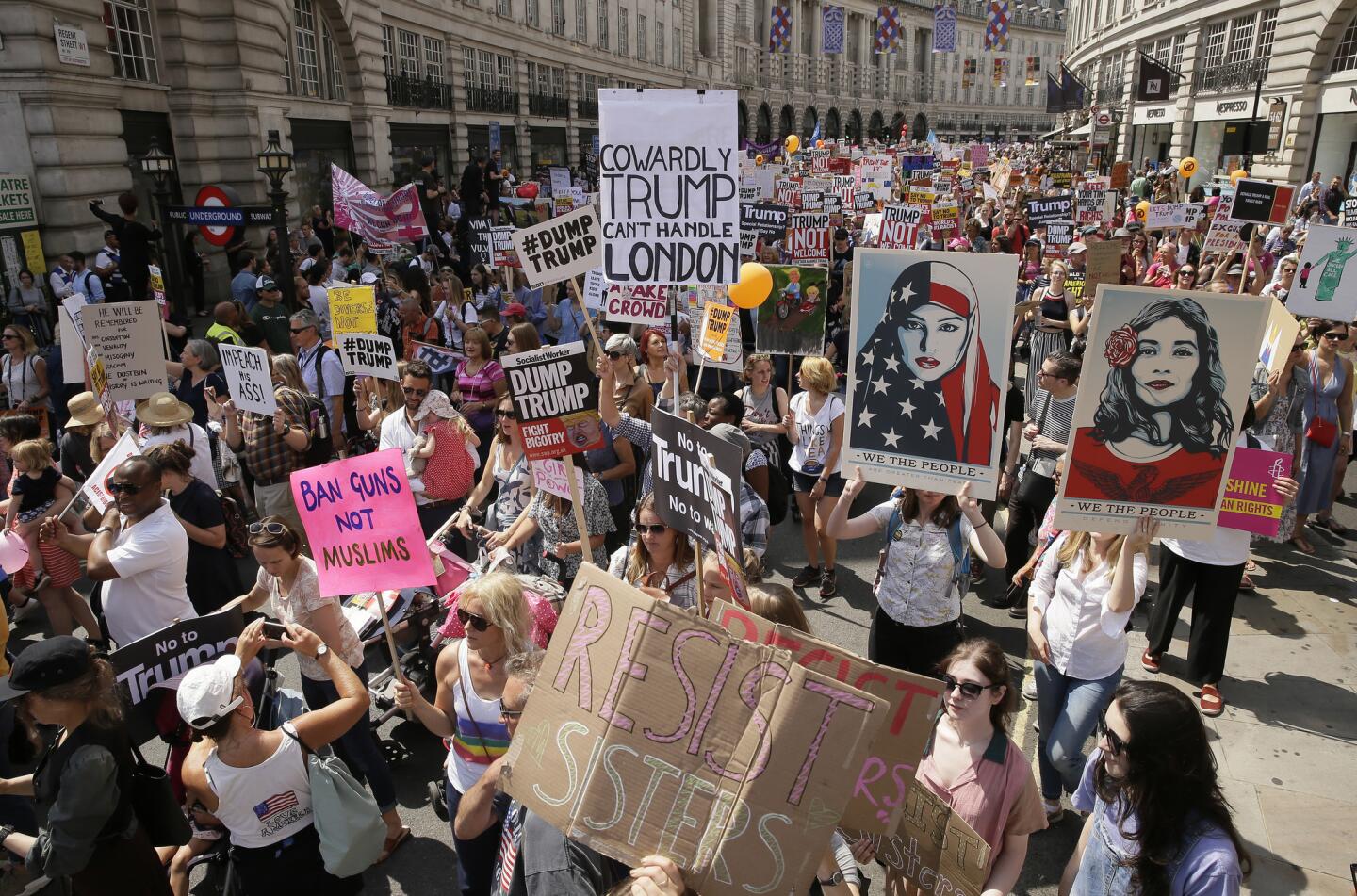 ct-protesters-greet-donald-trump-in-london-201-005