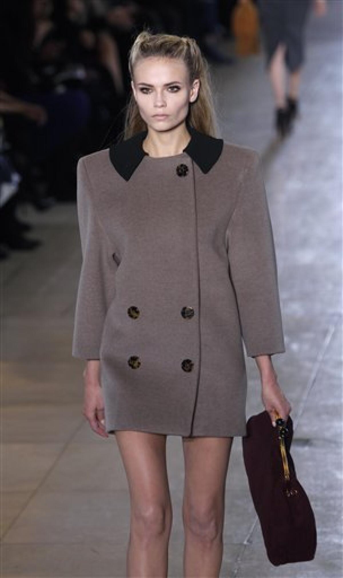 Fashion Week Handbags: Louis Vuitton Fall 2012