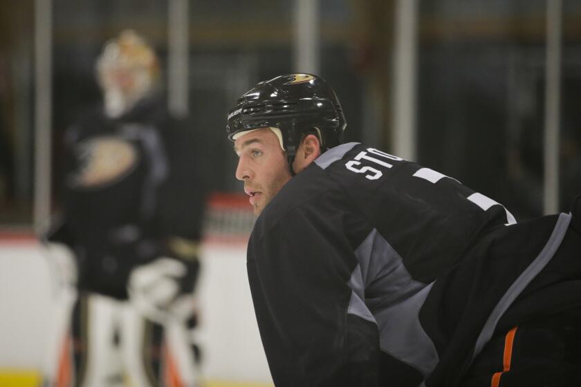Clayton Stoner practices with the Ducks in September 2014.