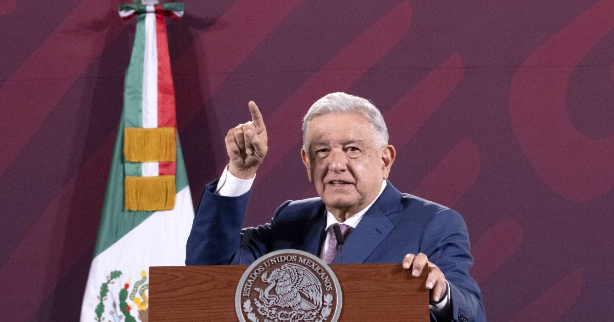 Meksika Devlet Başkanı Andrés Manuel López Obrador şeffaflık enstitüsüne karşı çıkıyor