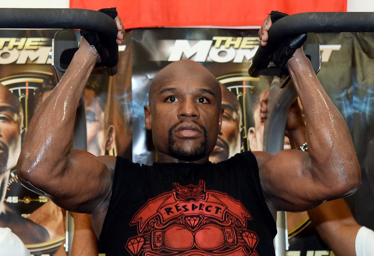 Floyd Mayweather Jr. says he would like to buy the Clippers.