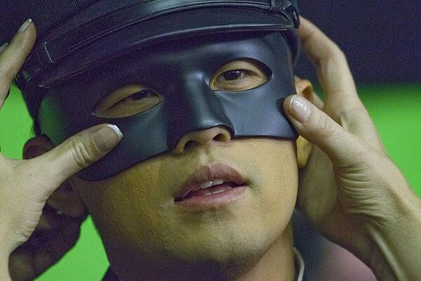 Jay Chou's mask