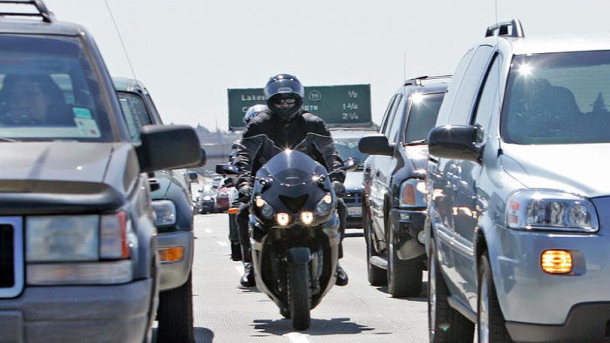 Neither explicitly legal nor illegal, lane-splitting has had the tacit approval of the California Highway Patrol and the Department of Motor Vehicles.