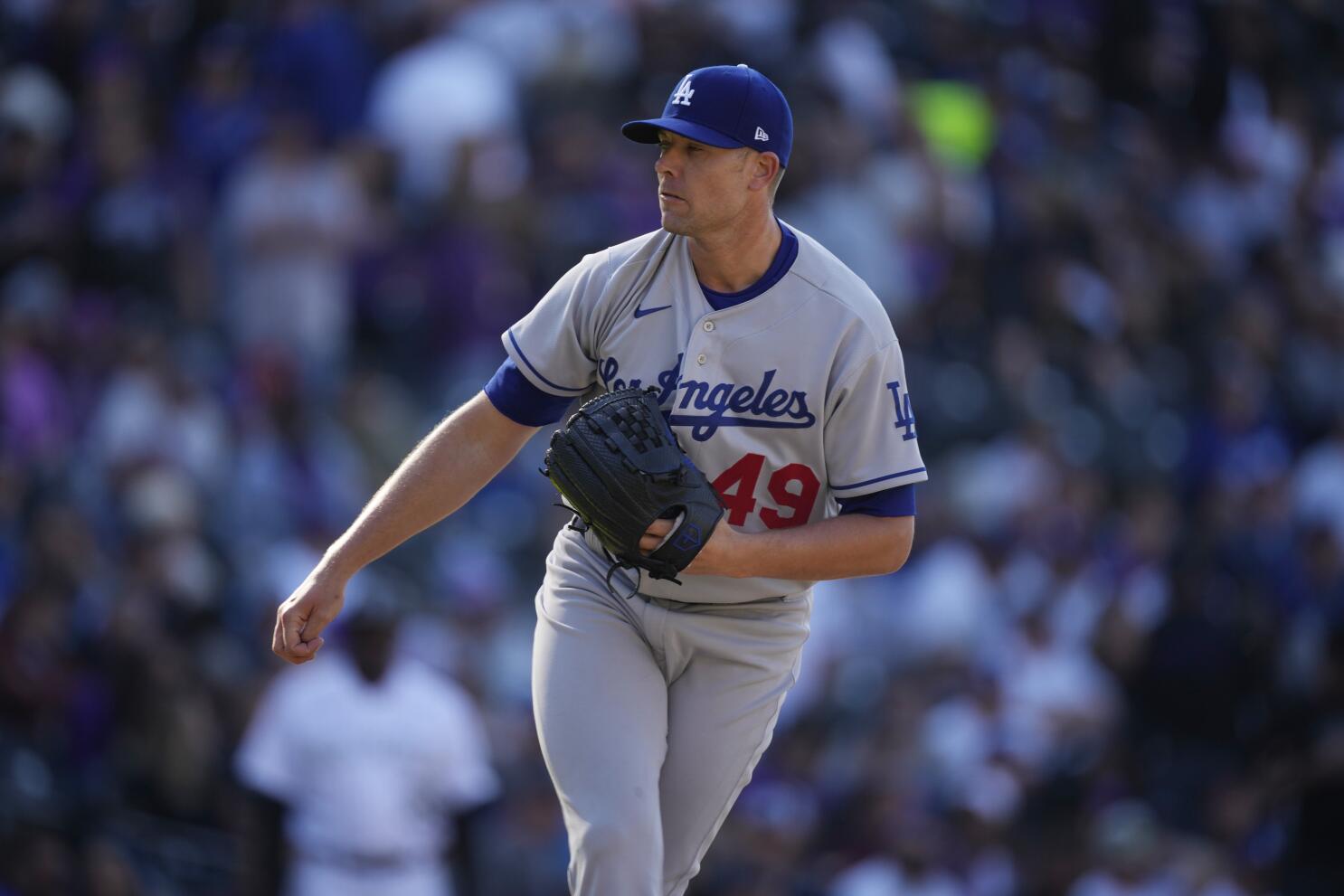Dodgers' Victor Gonzalez To Undergo Arthroscopic Surgery - MLB