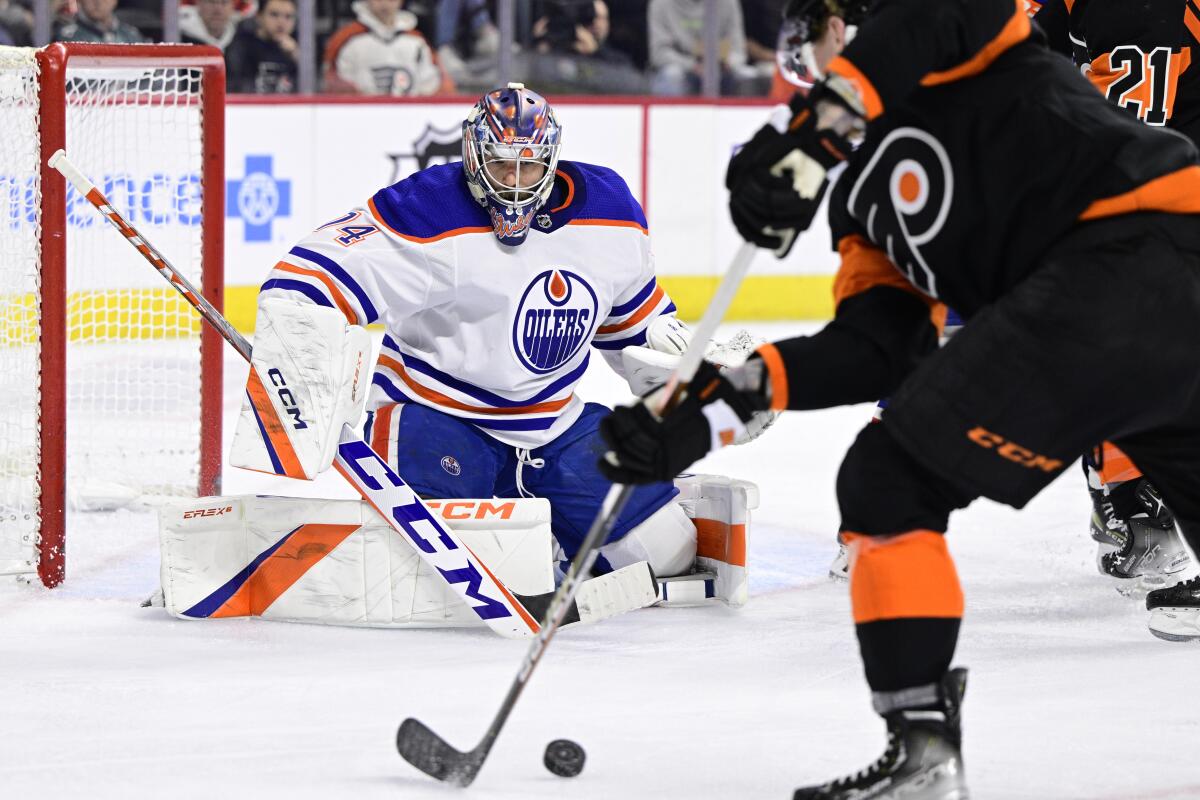 Jack Campbell Faces a Different Pressure with Oilers This Season