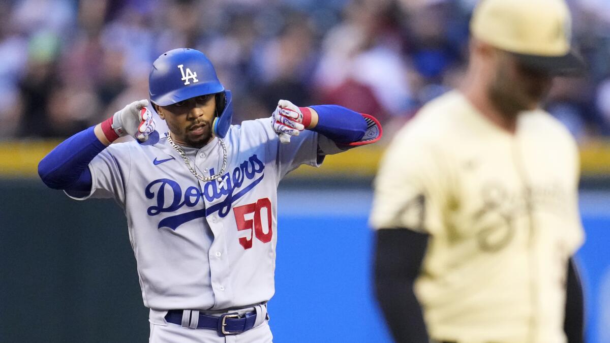 Dodgers rookie Dustin May draws praise for first postseason relief  appearance - Los Angeles Times