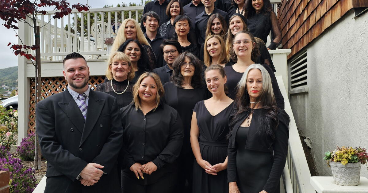 California Singer Laguna Chamber Singers mark decade of raising voices, lifting spirits ...