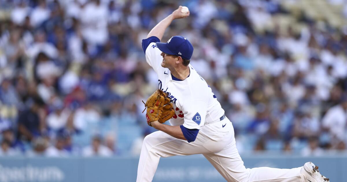 Dodgers plagued by pitching struggles, defensive mistakes in loss to Arizona