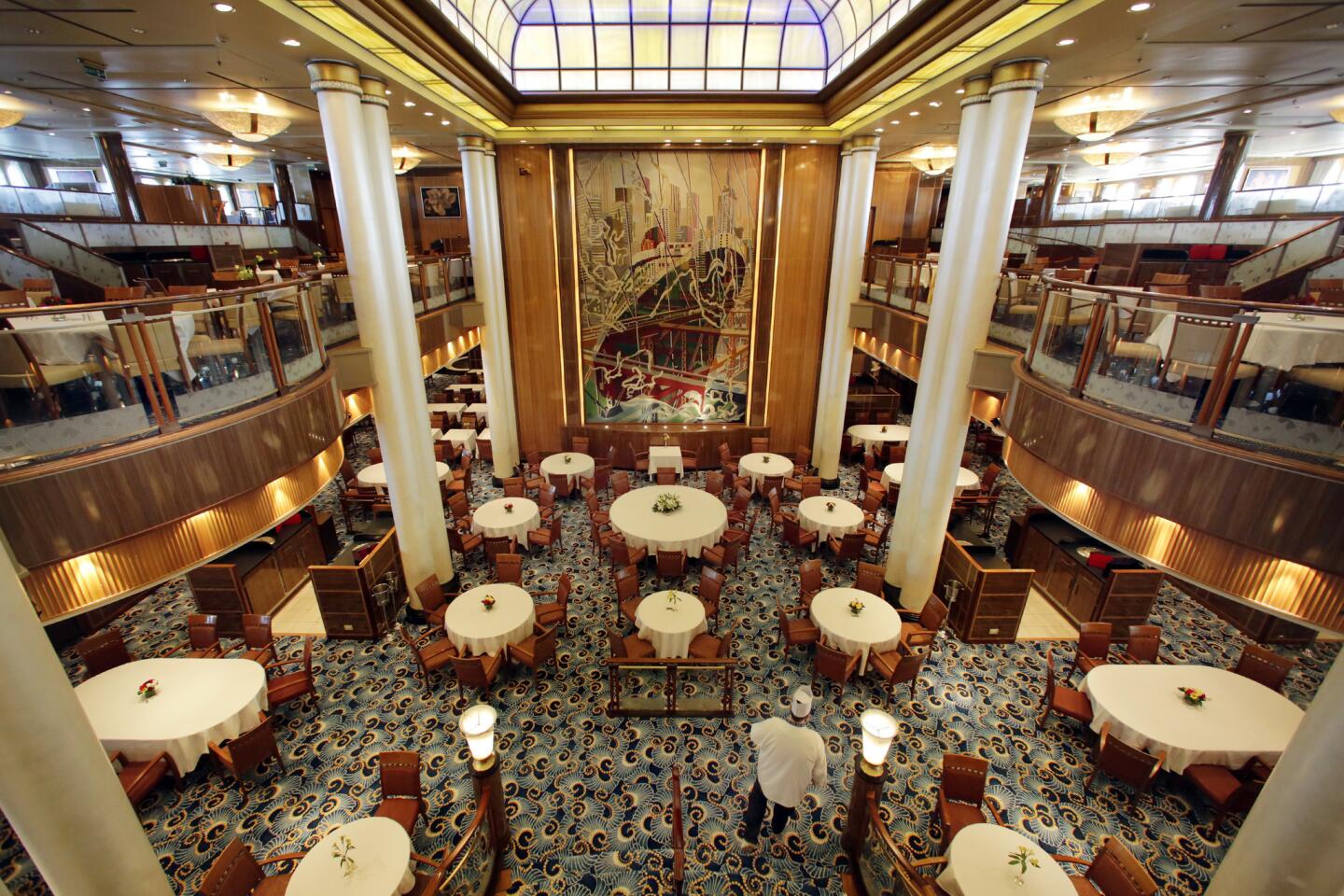 Britannia Restaurant on Queen Mary 2