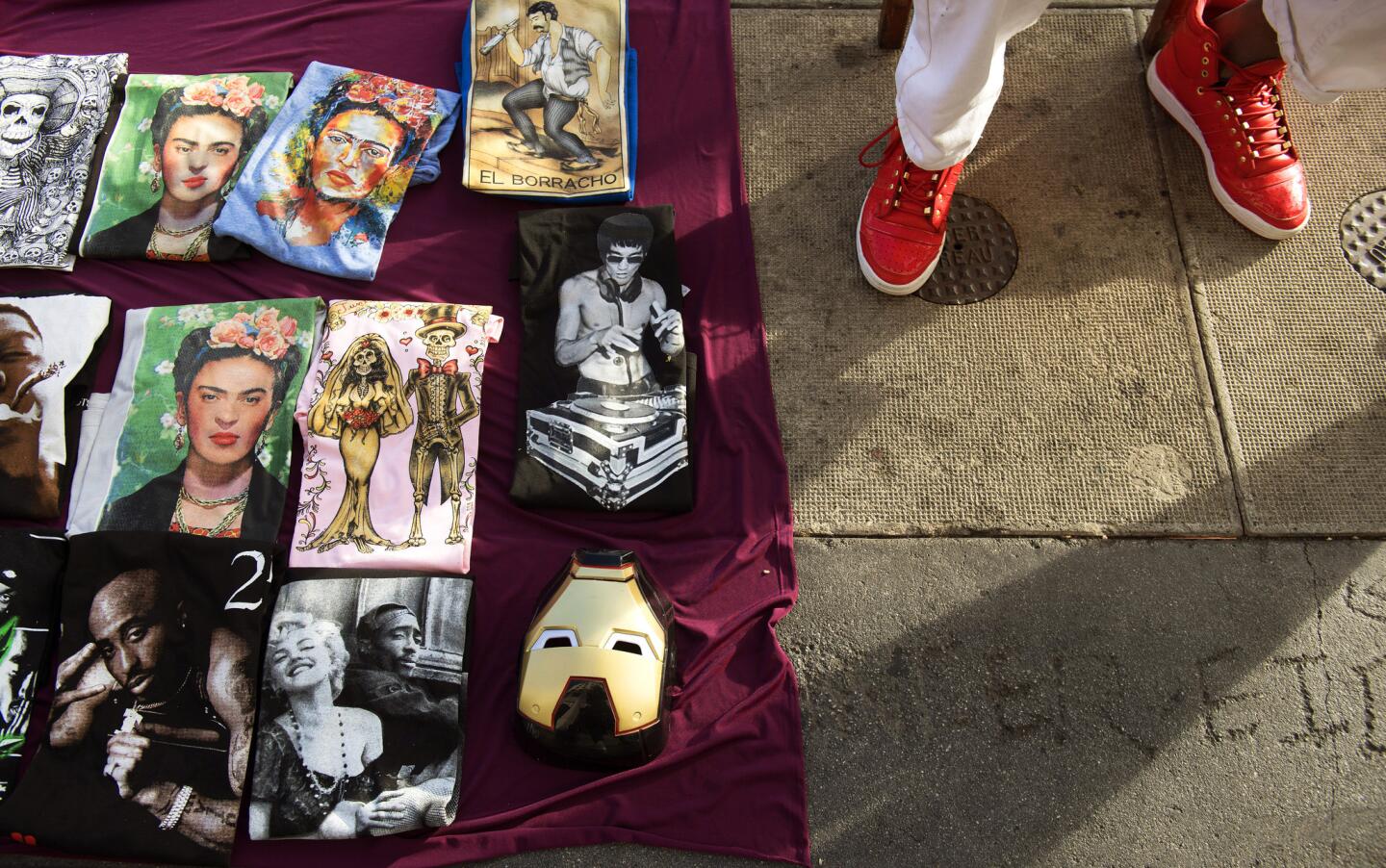 Street vendors on Hollywood Boulevard