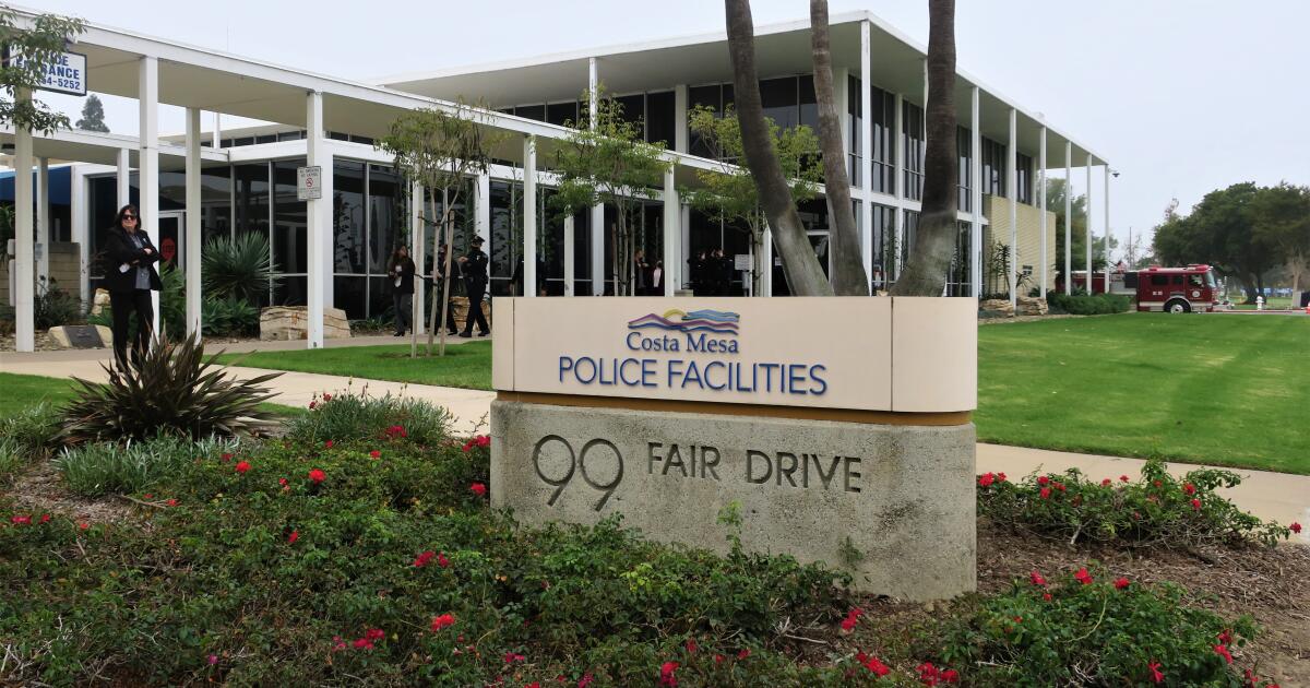 Polícia diz que homem agride sexualmente passageira faminta em Orange County