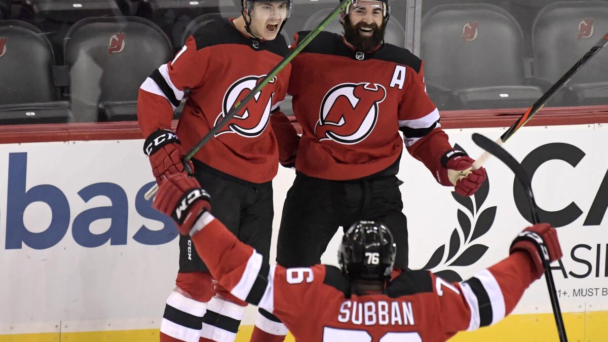How Devils' Ty Smith celebrated his 1st NHL goal with his dad