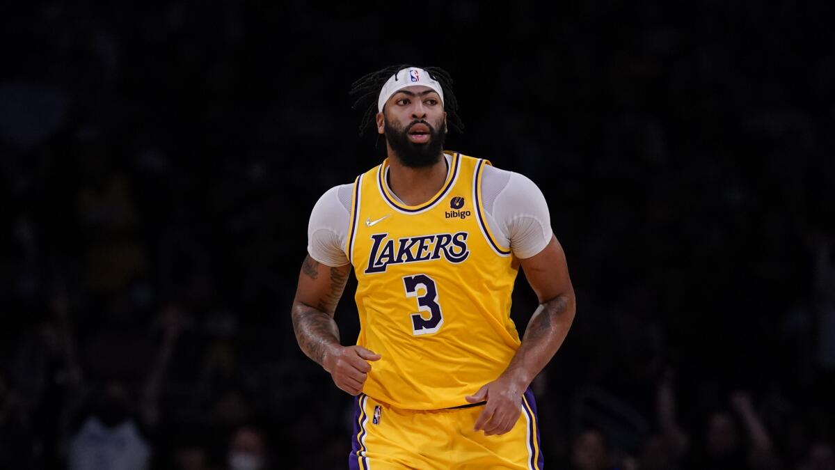 Lakers forward Anthony Davis
