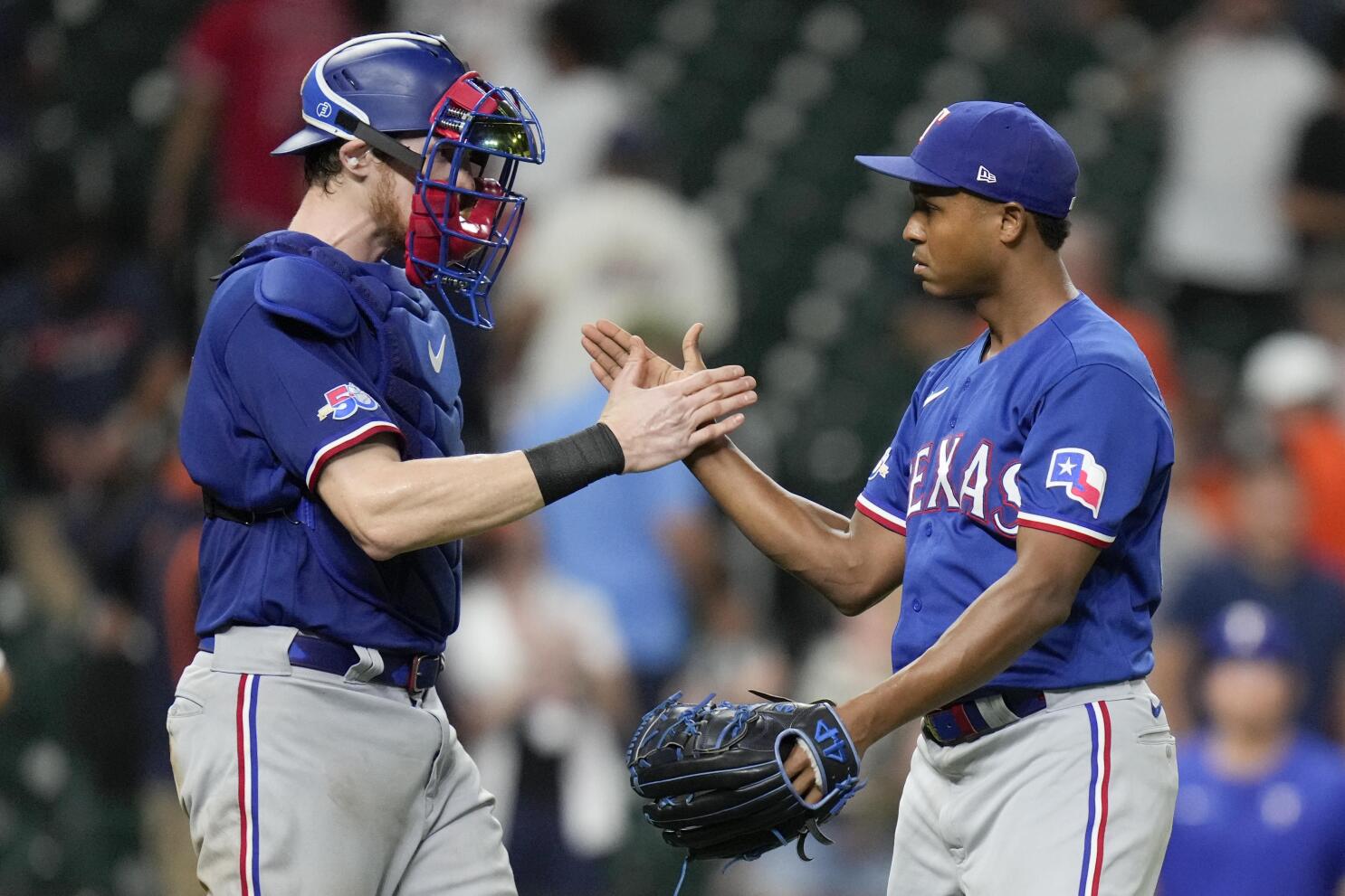 Seager scores go-ahead run as Rangers edge Valdez, Astros