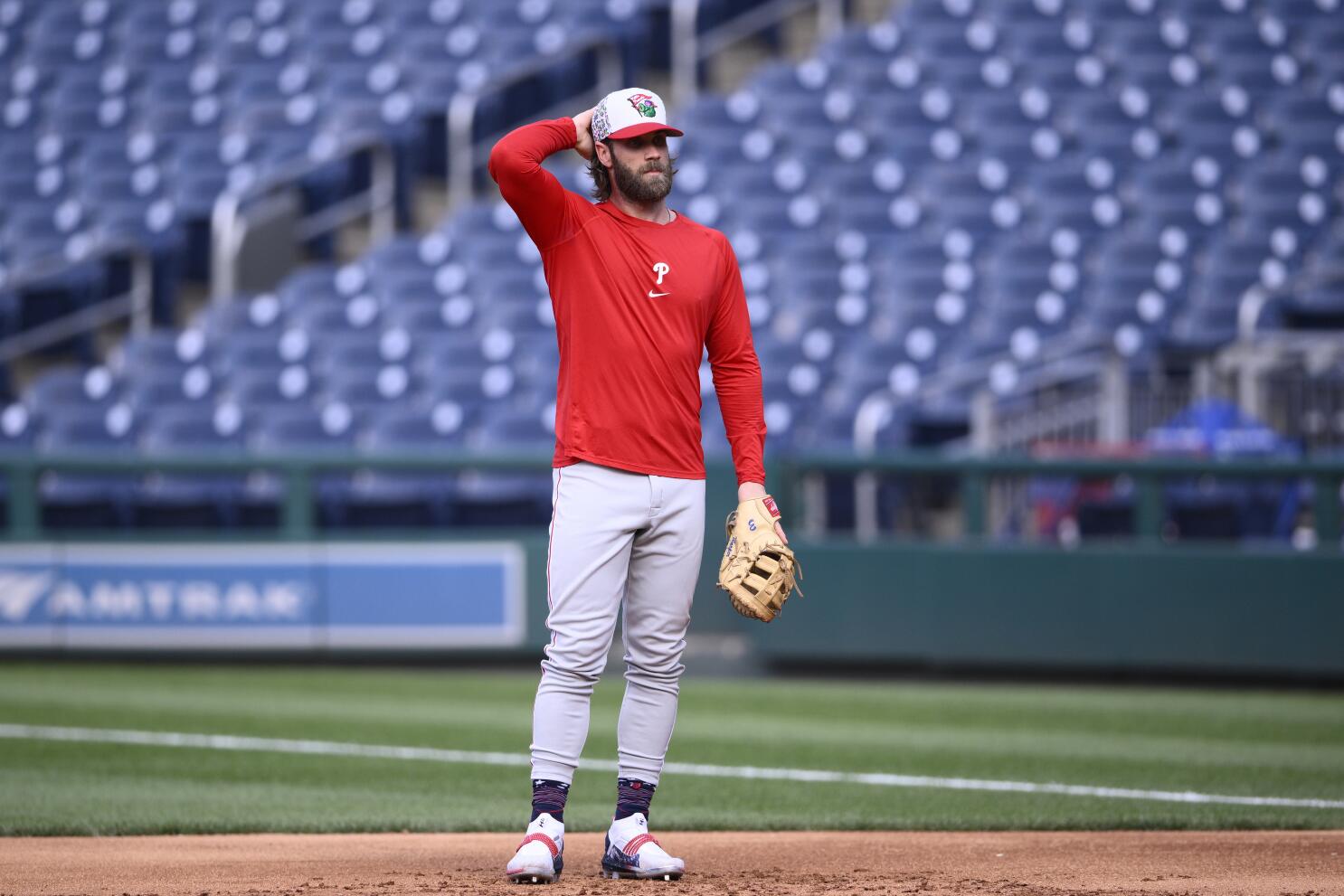 Video: Bryce Harper, Phillies Cheer on LLWS Before Little League Classic  vs. Nats, News, Scores, Highlights, Stats, and Rumors