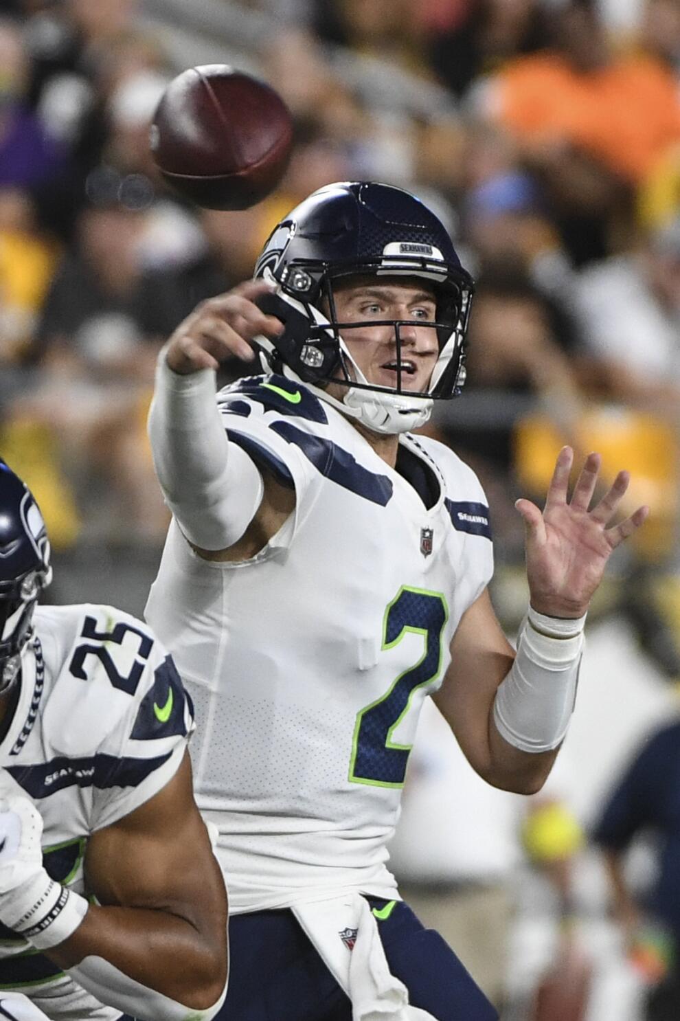 Seahawks hope to give Drew Lock plenty of action in finale - The