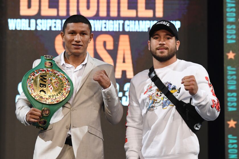 LAS VEGAS, NEVADA - SEPTEMBER 13: WBC super featherweight champion Miguel Berchelt (L) and Jason Sosa pose during a news conference announcing Top Rank Boxing's fall schedule at the KA Theatre at MGM Grand Hotel & Casino on September 13, 2019 in Las Vegas, Nevada. Berchelt will defend his title against Sosa on November 2 in Carson, Calif. (Photo by Ethan Miller/Getty Images)