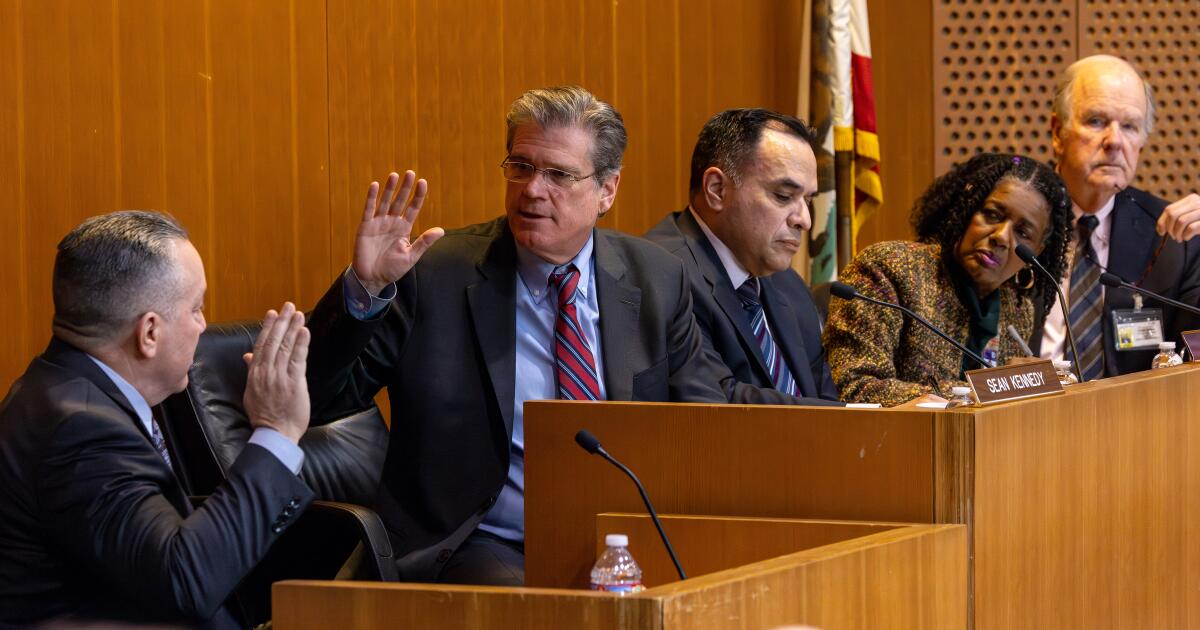 Key L.A. sheriff oversight official resigns, citing county interference Key L.A. sheriff oversight official resigns, citing county interference